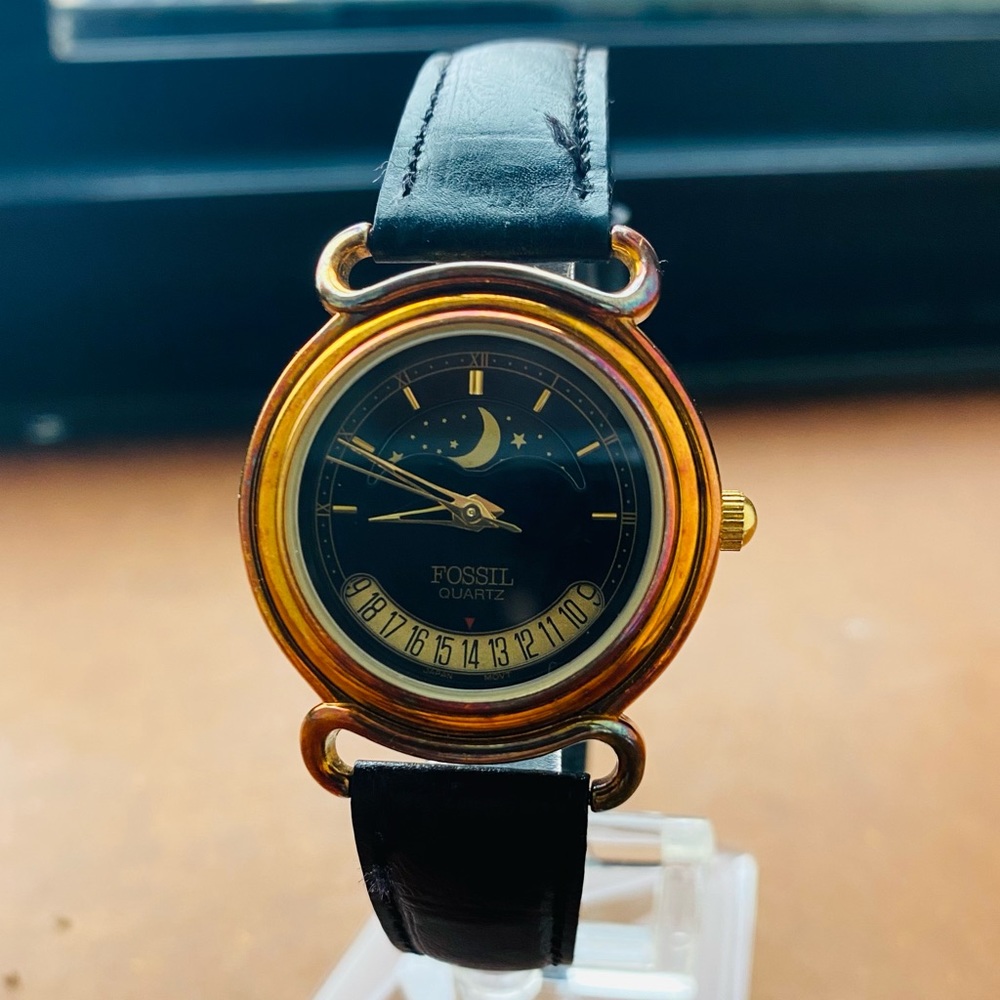 1988 FOSSIL MOON PHASE CALENDAR WATCH